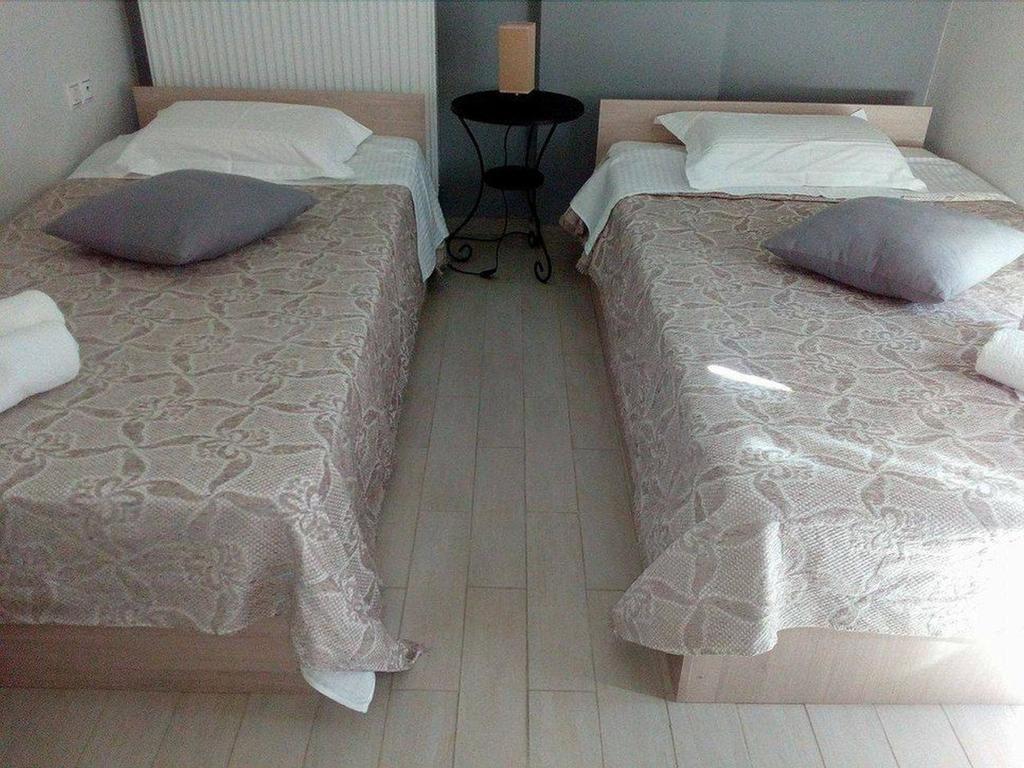 House Veggera - Private Swimming Pool Guest House Pombia Ngoại thất bức ảnh